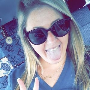 Meet your Posher, Amanda